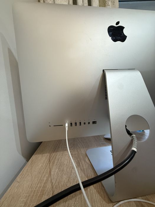 iMac Late 2015 21,5 inch i5 1TB HDD Impecabil