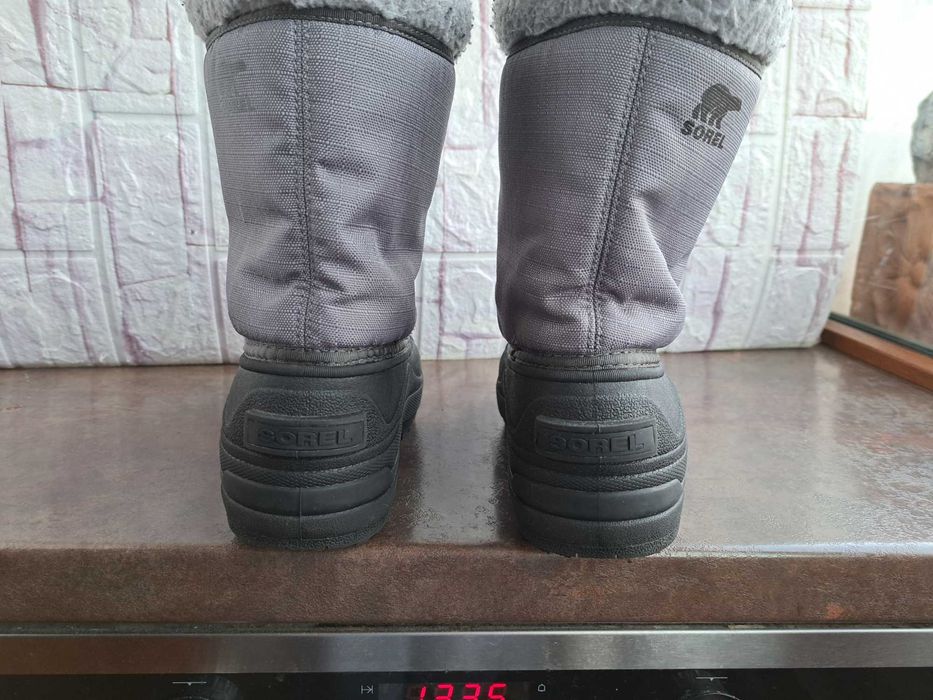 детски ботуши,зимни обувки,боти,апрески,Sorel номер35 за момче