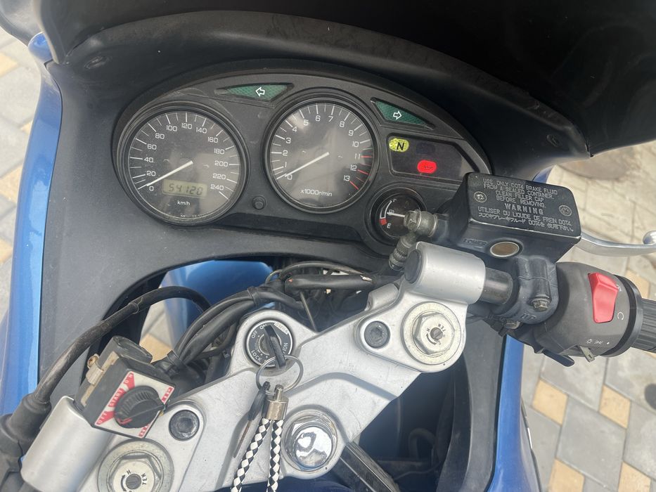 Suzuki GSX600F Katana