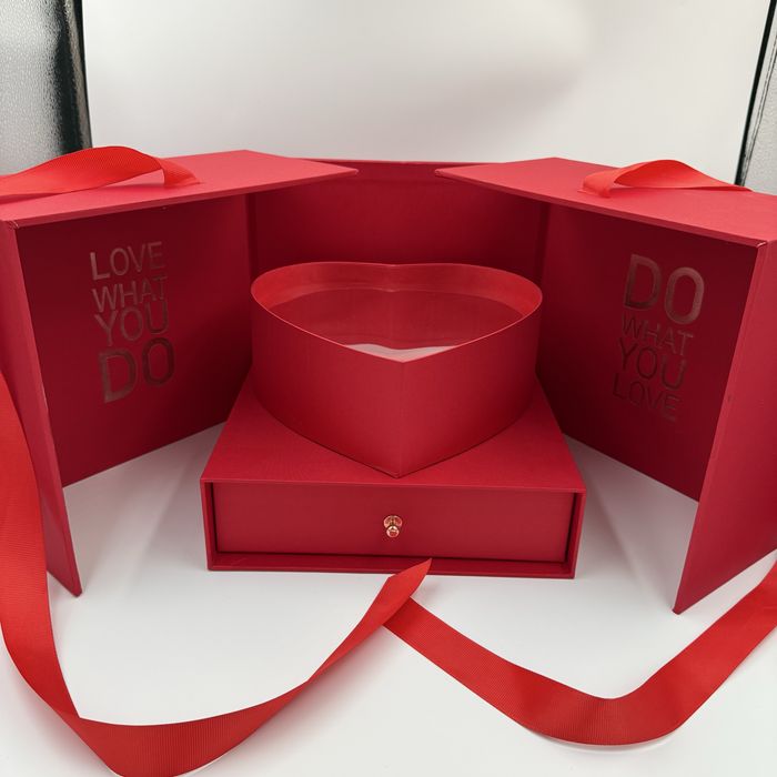 Cutie de LUX cadou in forma de inima