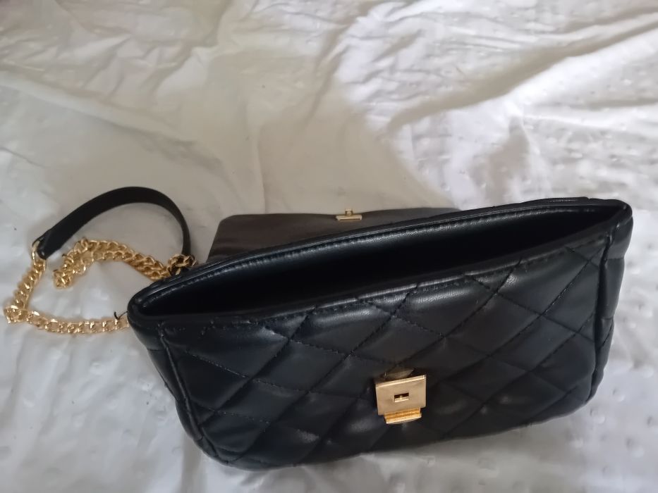 ¥ vand geanta de umăr valentino ocarina crossbody folosita doar adata