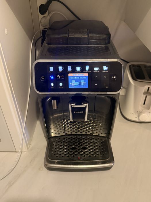 Expresor Automat Philips seria 5500/15Bar/12 bauturi-late Go