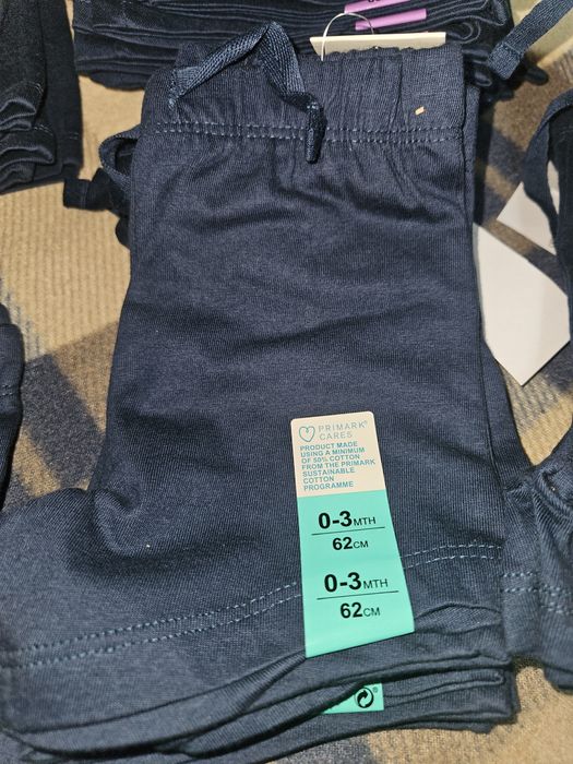 Vând lot 36 buc pantaloni scurți copii