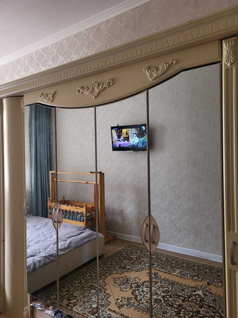 Продаётся спальный гарнитуры