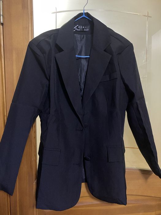 Пиджак черный классический