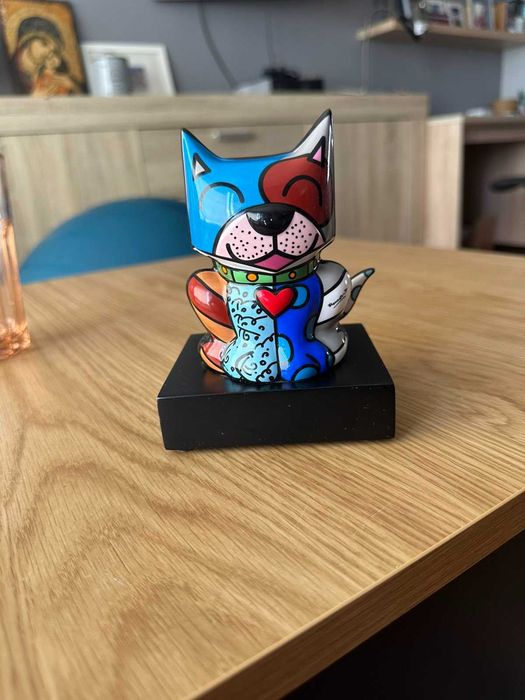 Дизайнерска порцеланова фигура