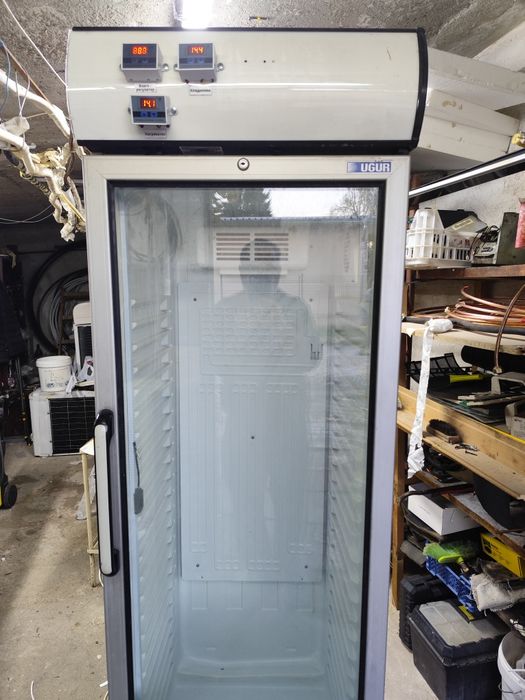 Хладилна витрина пригодена на сушилна за месо