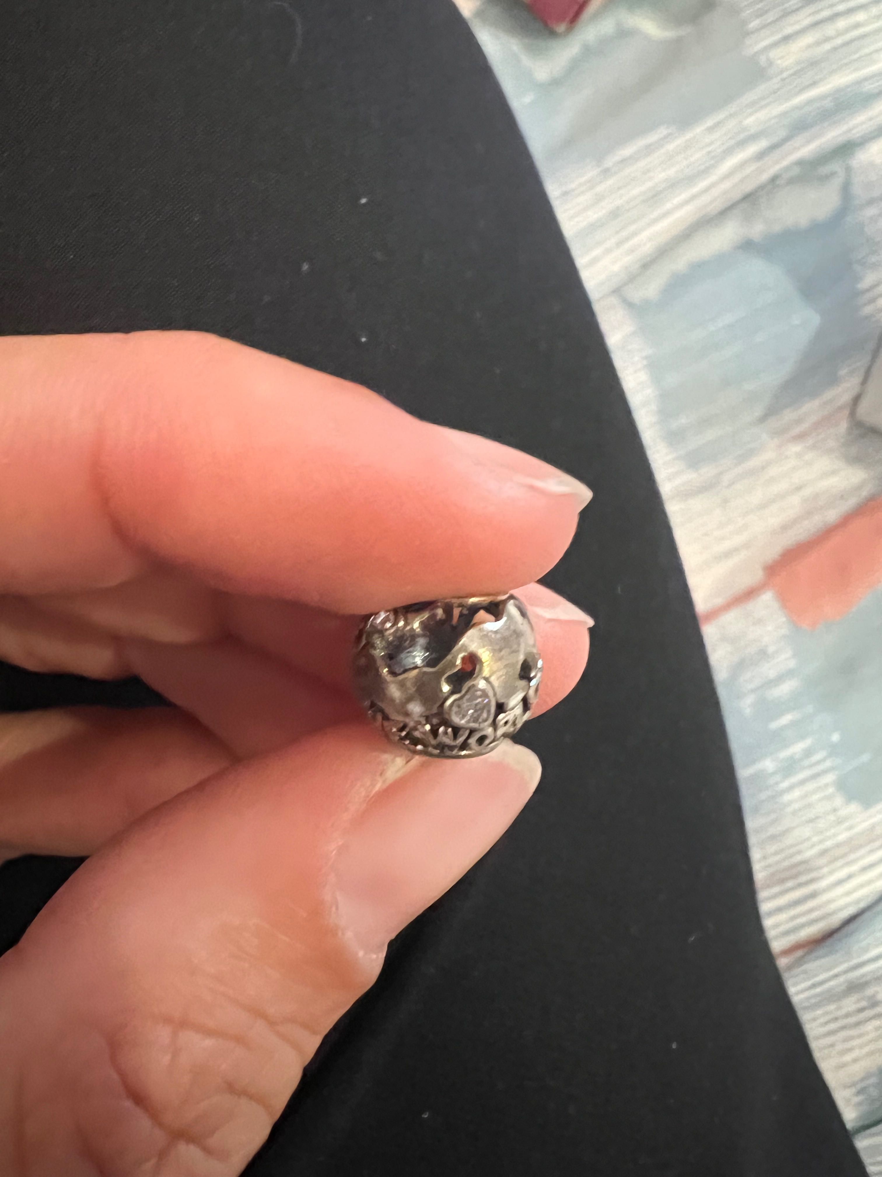 Pandora висулка around the world