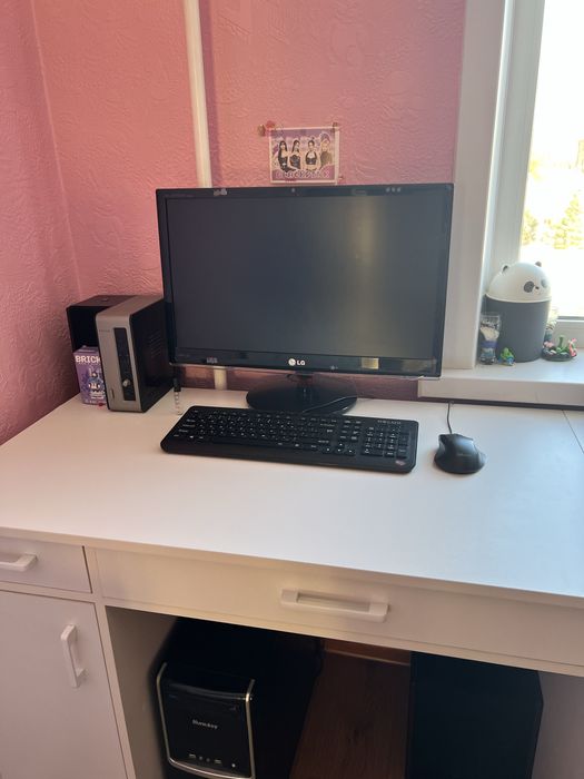 Продам компьютер с монитором, мышкой и клавиатурой