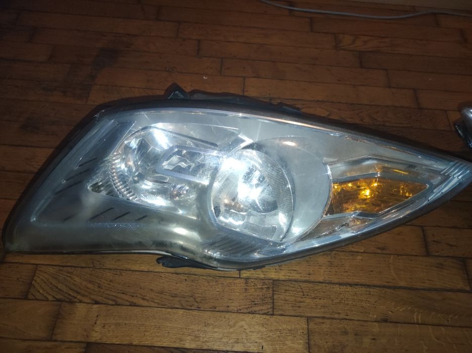 Фарове за Ford Focus mk2