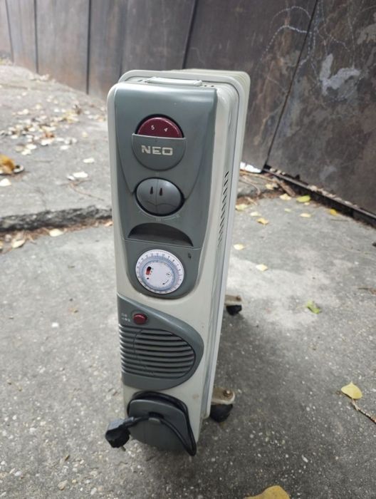 Calorifer electric pe ulei NEO 2500W+400W, timer, perfect functional