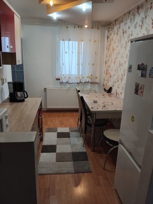 Vand apartament 4 camere !