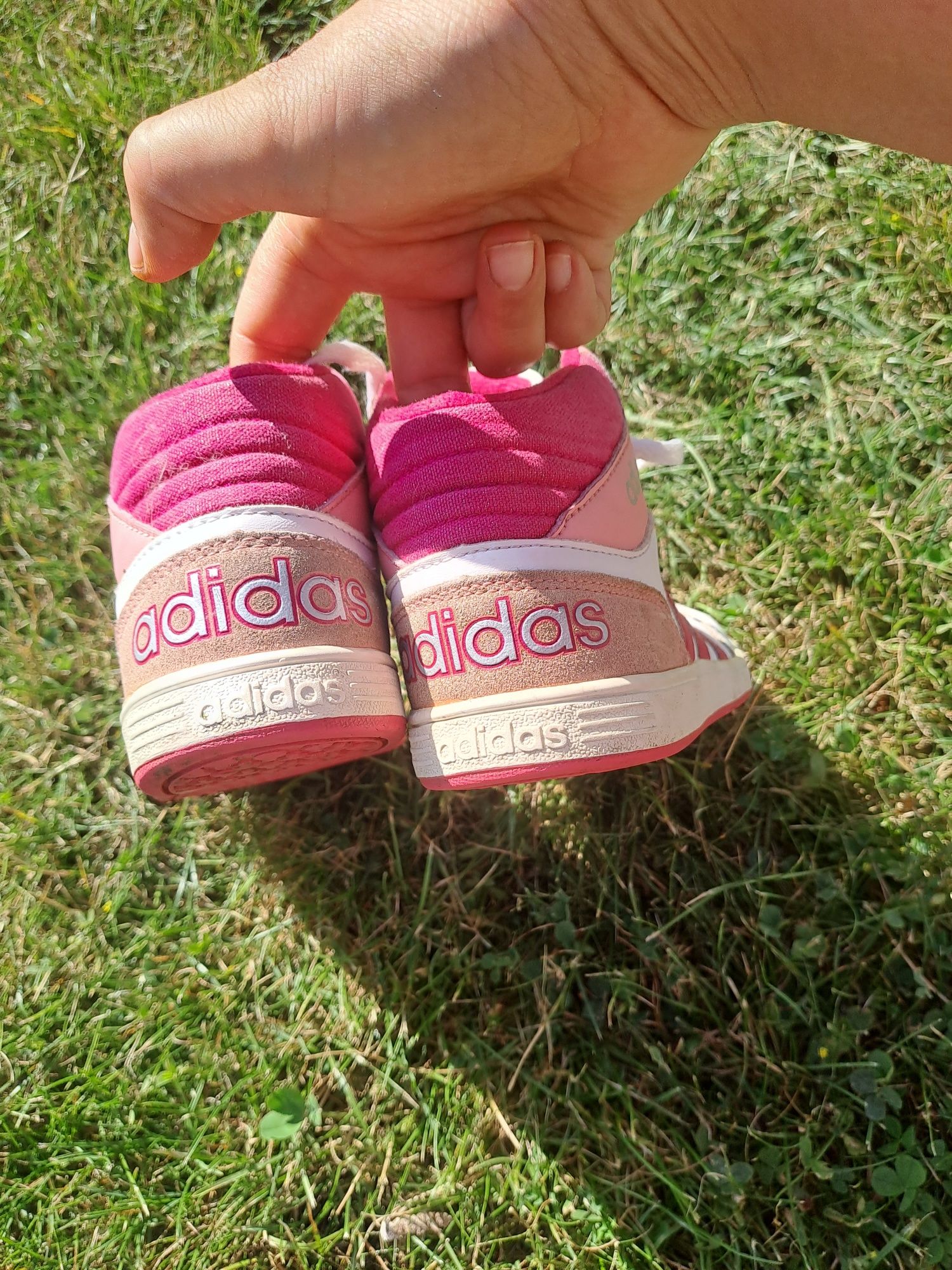 Adidas marimea 33