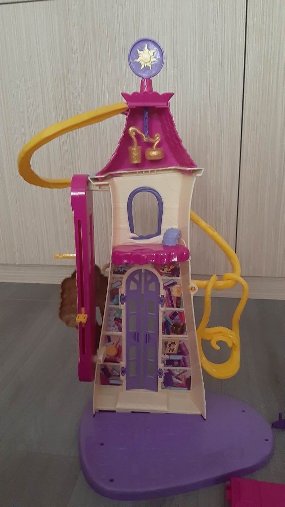 Castel Rapunzel  .