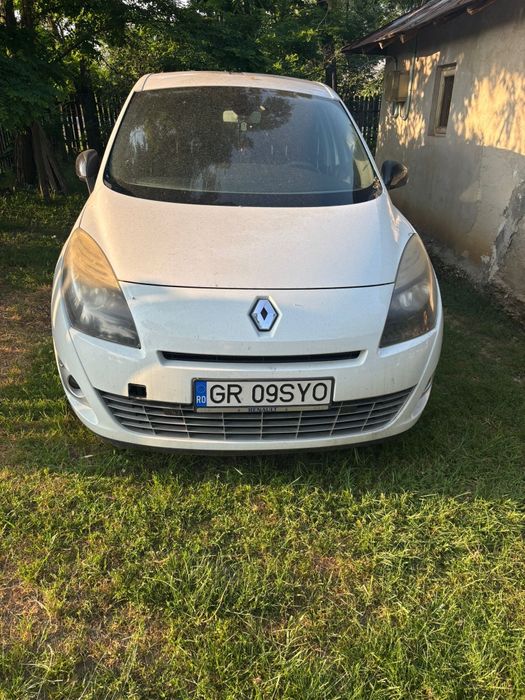 Vând Renault grande scenic