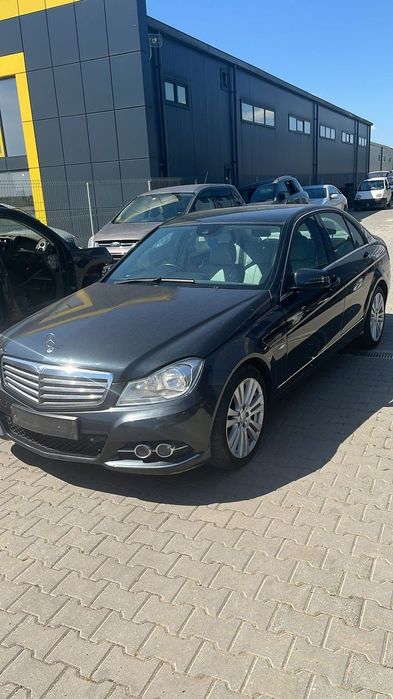 Dezmembram Mercedes-Benz C class W204 2.2cdi din 2012
