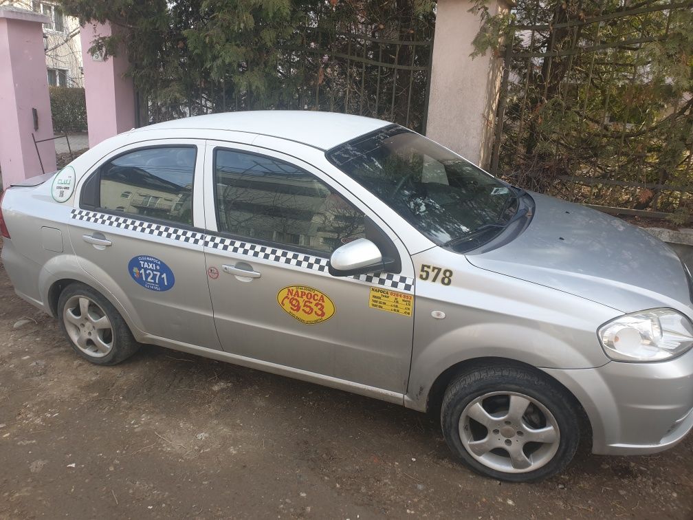 Vand Chevrolet Aveo,Euro 5, 2011 benzină +gaz perfect pentru Glovo