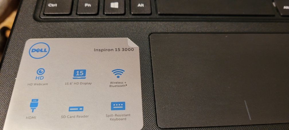 Laptop Dell Inspiron 15 3000 i3 7th gen
