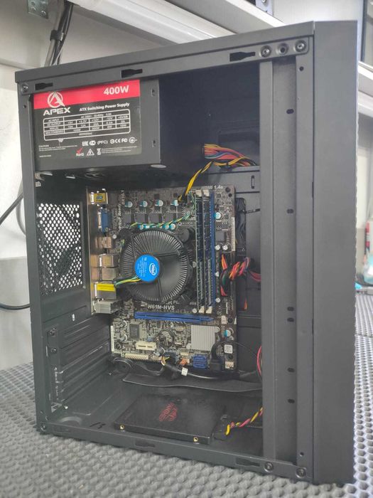 APEX T04 (i3-3210/8GB DDR3/256GB SSD/400W PS)