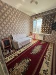 Oqtepa sohil boyida yevro remontli 5 honali kvartira srochniy sotiladi