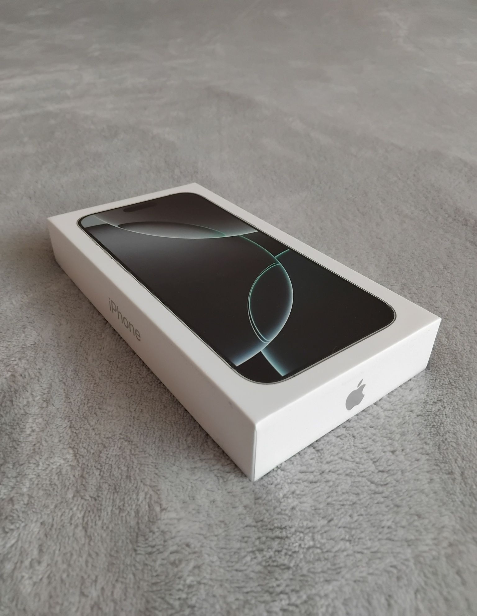 iPhone 16 Pro Max 512GB White Titanium
