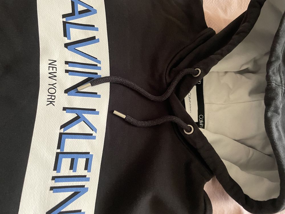 худи Calvin Klein