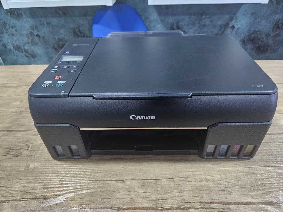 Canon принтер сотилади