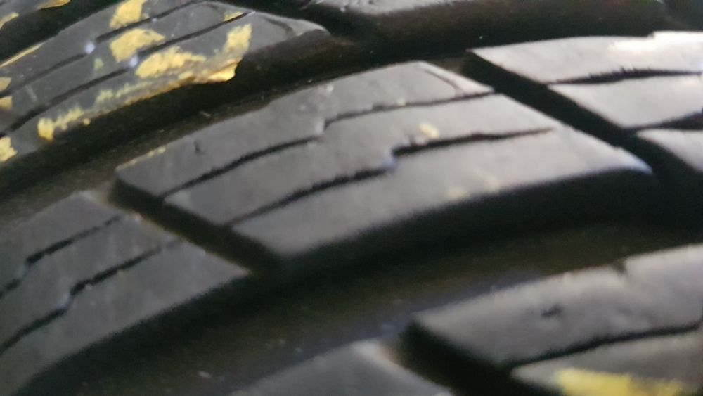 Anvelope 2x235 65 17 michelin iarna dot 20 mm 5