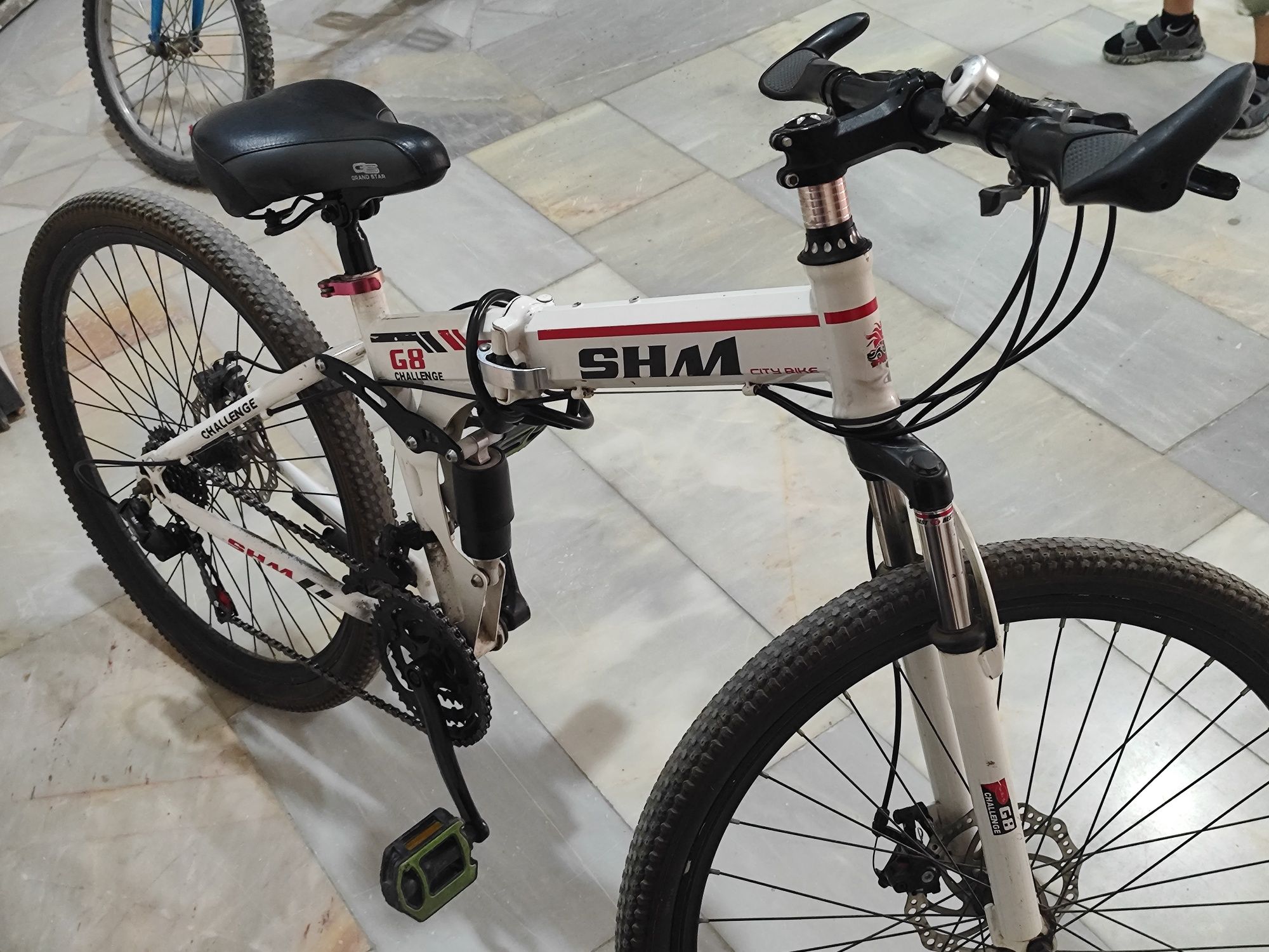 Shoshilinch Velosiped 26 , skararsnoy velik holati oʻrta , shoshilinc