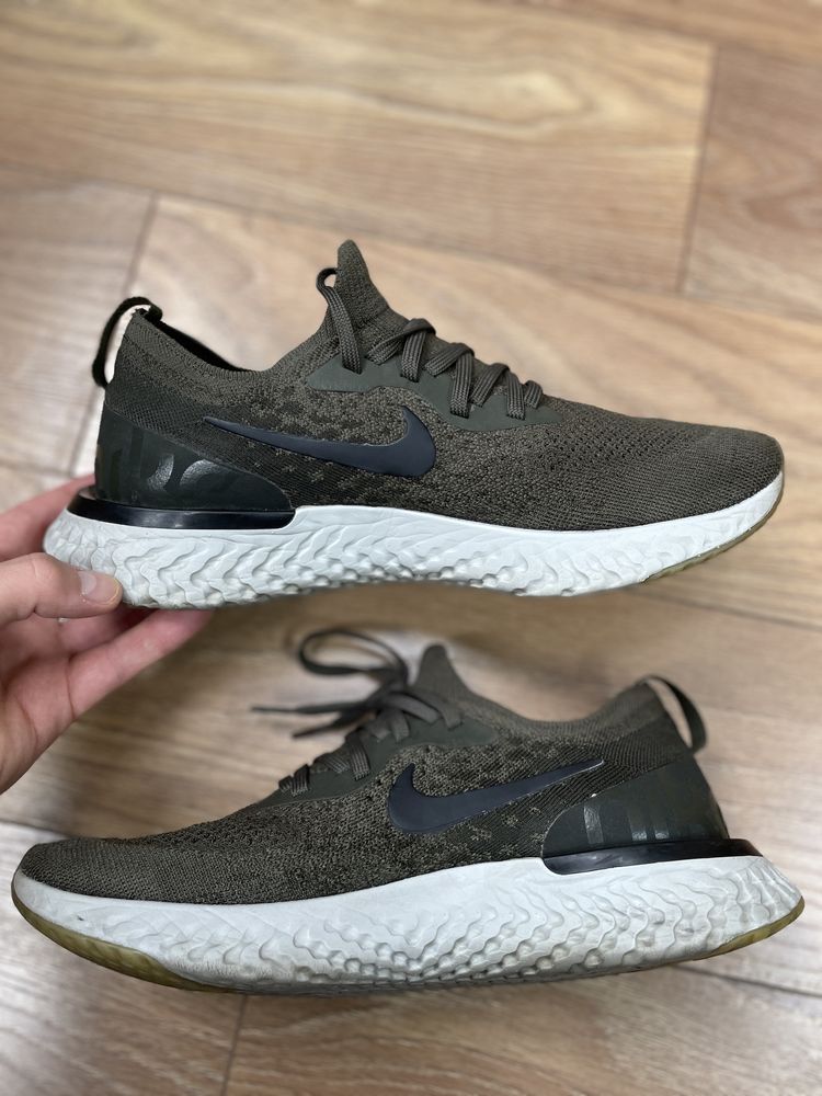 Nike Epic React Flyknit 2 Second Hand Folositi Marimea 42,5