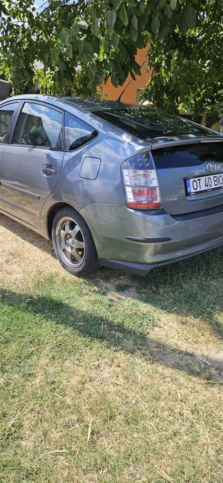 Toyota prius gen2