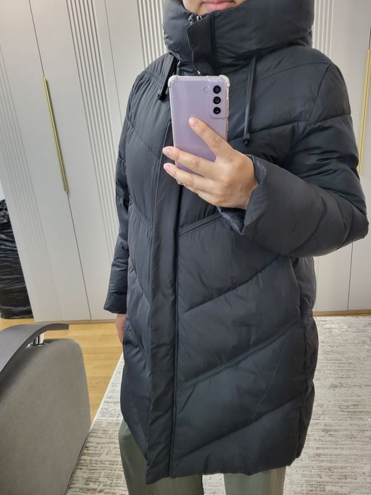 Продам зимнию куртку. Размер 50-52. Синтефон. Черного цвета.