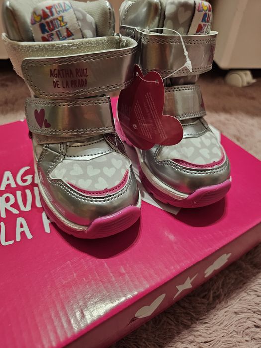 Agatha Ruiz de la Prada. Детски Апрески