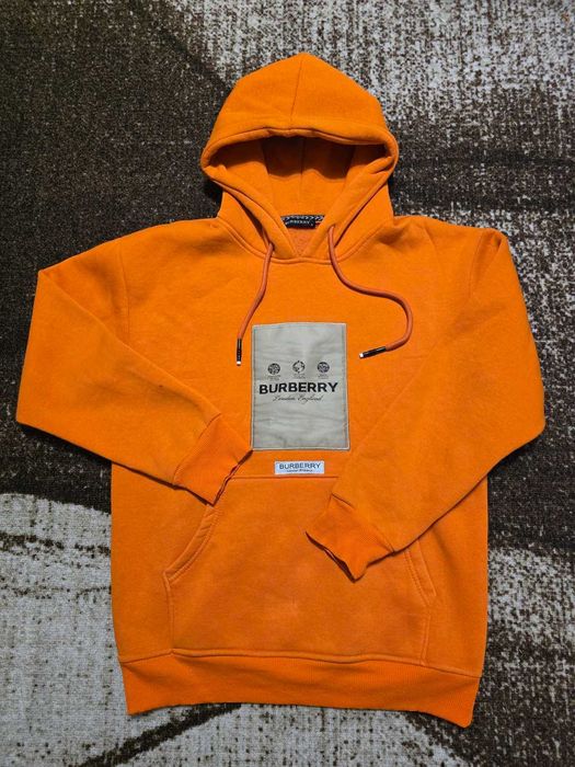Burberry оранжев суитшърт