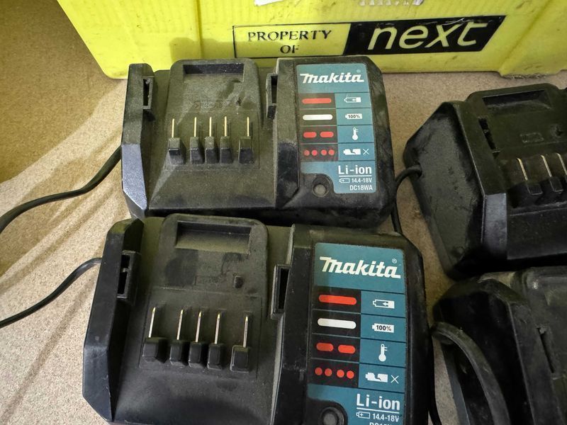 Зарядно / дни - Makita DC18WA