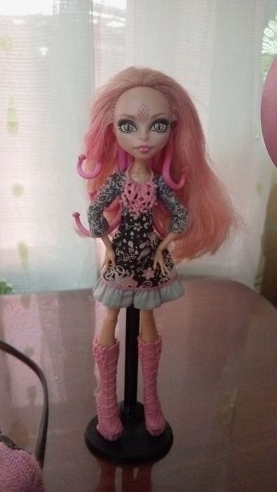 Продам куклу монстер хай