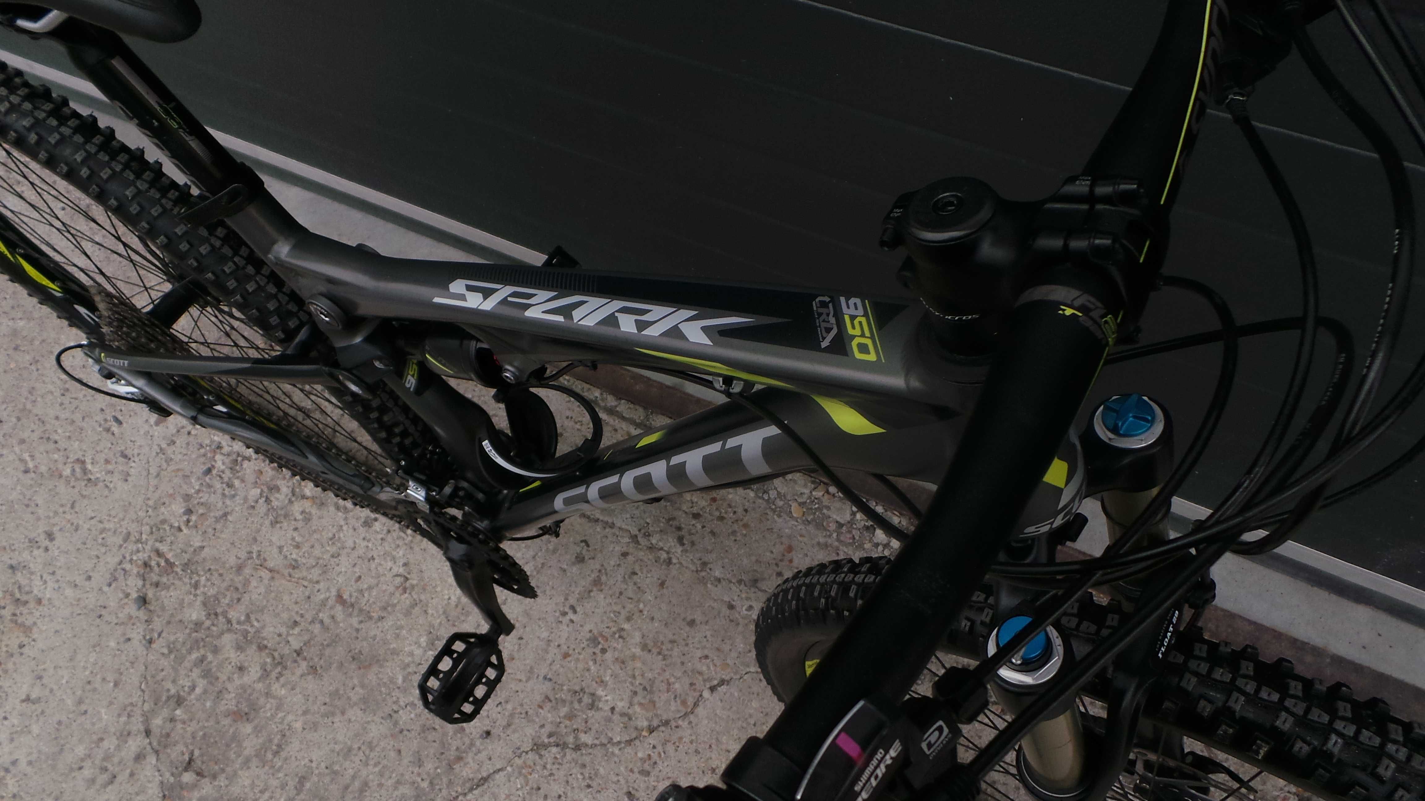 Full Suspension Scott Spark 29"/Aluminiu/Bicicleta