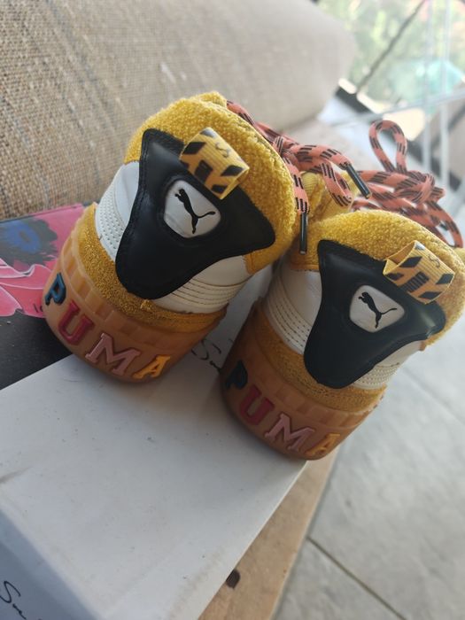 Vând skechers PUMA Cali Sue Tsai