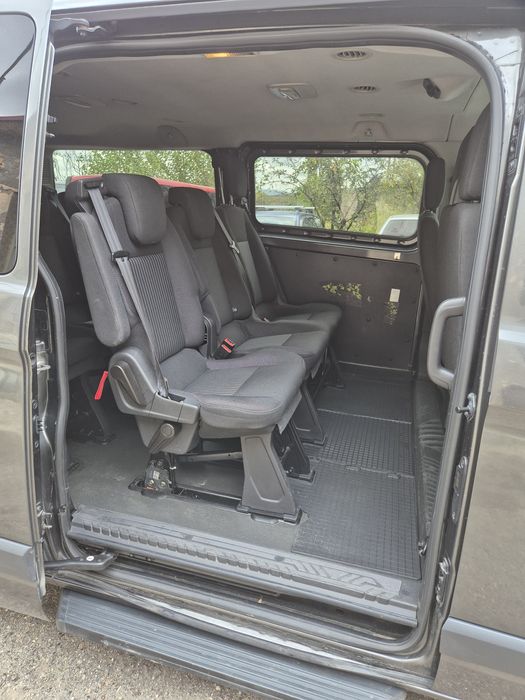 Ford tranzit custom 2017 8+1