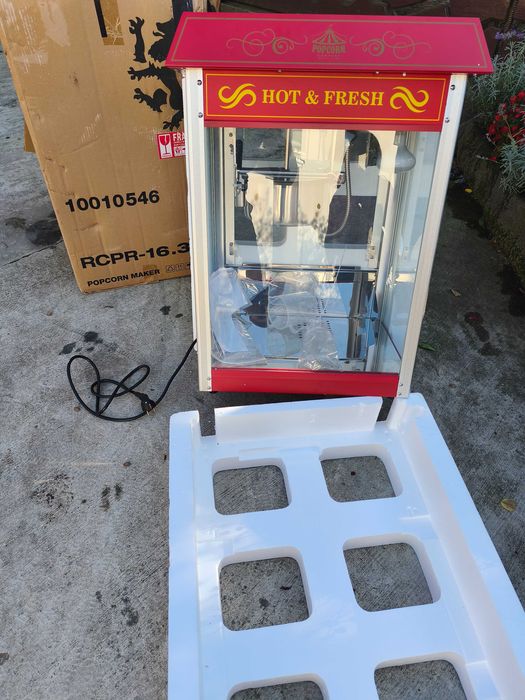 Aparat comercial de popcorn