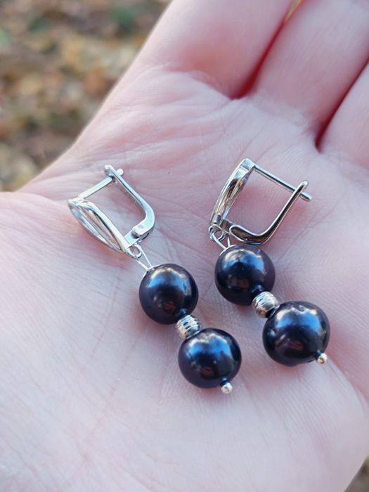 Cercei din argint 925 cu perle culoarea neagra si elemente din argint