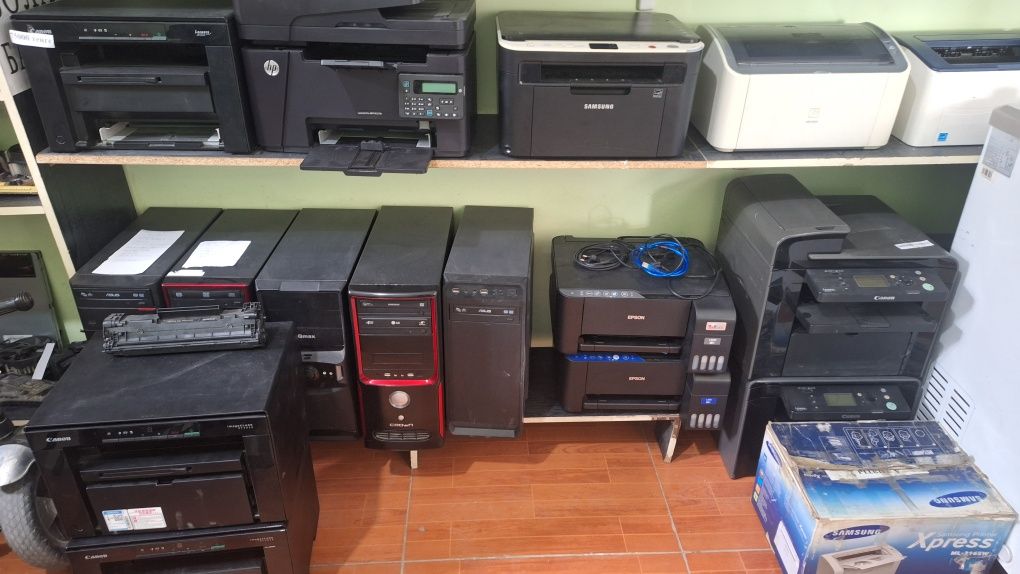 Моноблок Core i3 бу.