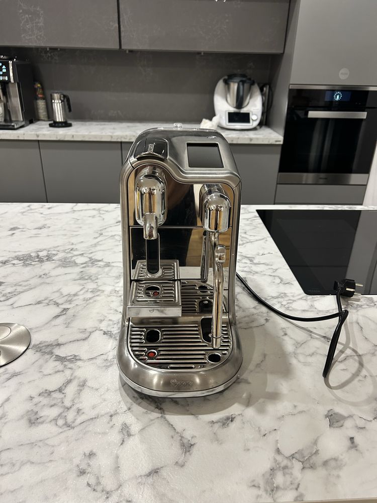 Expresor de cafea cu capse