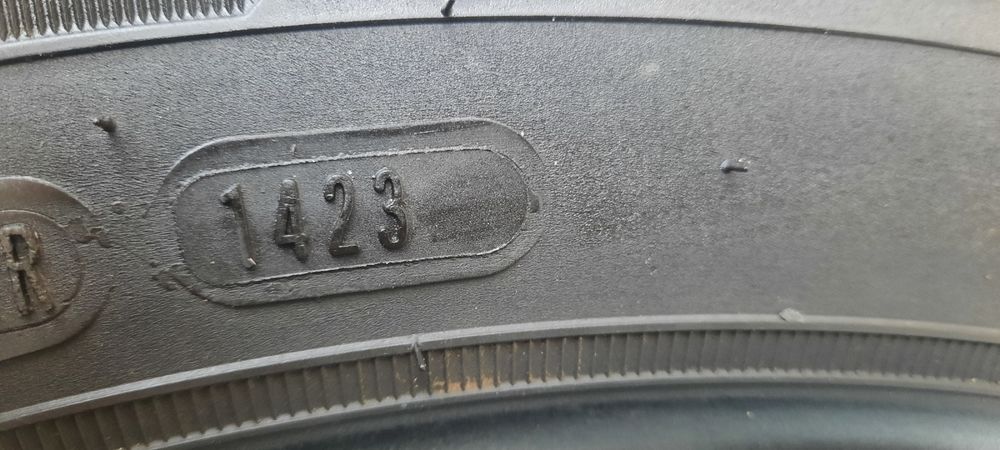 4 броя всесезонни гуми 225 65 17 дот 23 без забележки