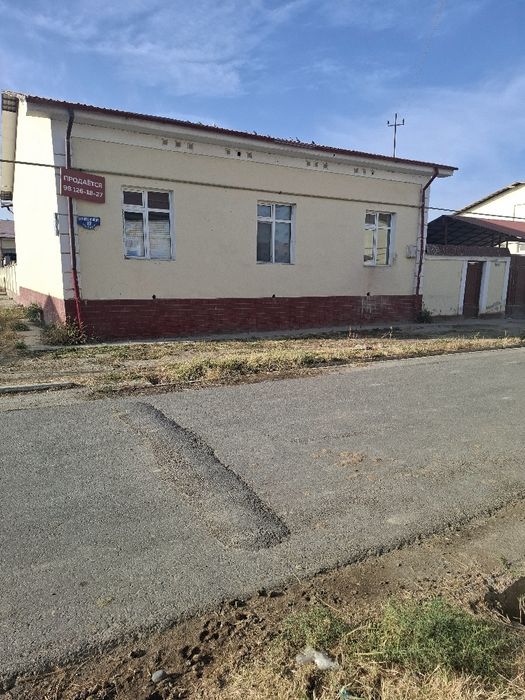 Намунали уй сотилади