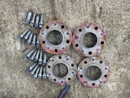 Vand distantiere cu tot cu prezoane