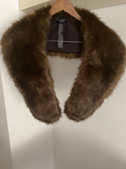 Eșarfă din blană artificială, Zara, Noua