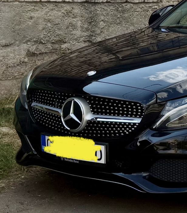 Диамантена решетка с емблема к-т за Мерцедес W205 C Class 2014 до 18