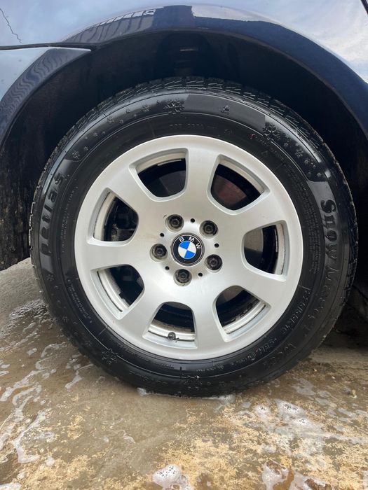 Vand 4 jante aliaj originale bmw cu cauciucuri de iarna