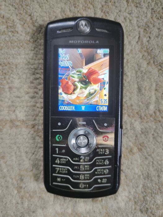 Телефон Motorola L7